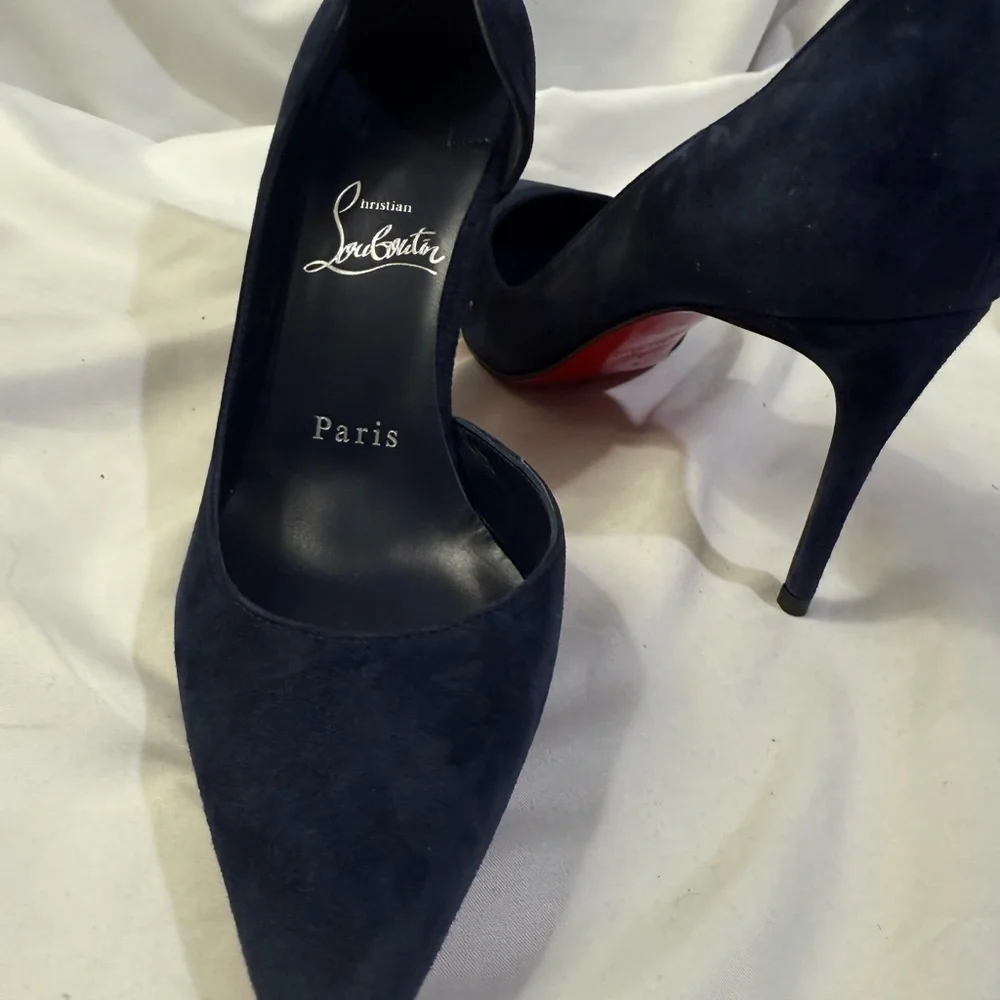 Christian Louboutin Iriza 
85 mm Pumps Veau velours - Zaffiro Women Size 6.5 - Picture 9 of 12